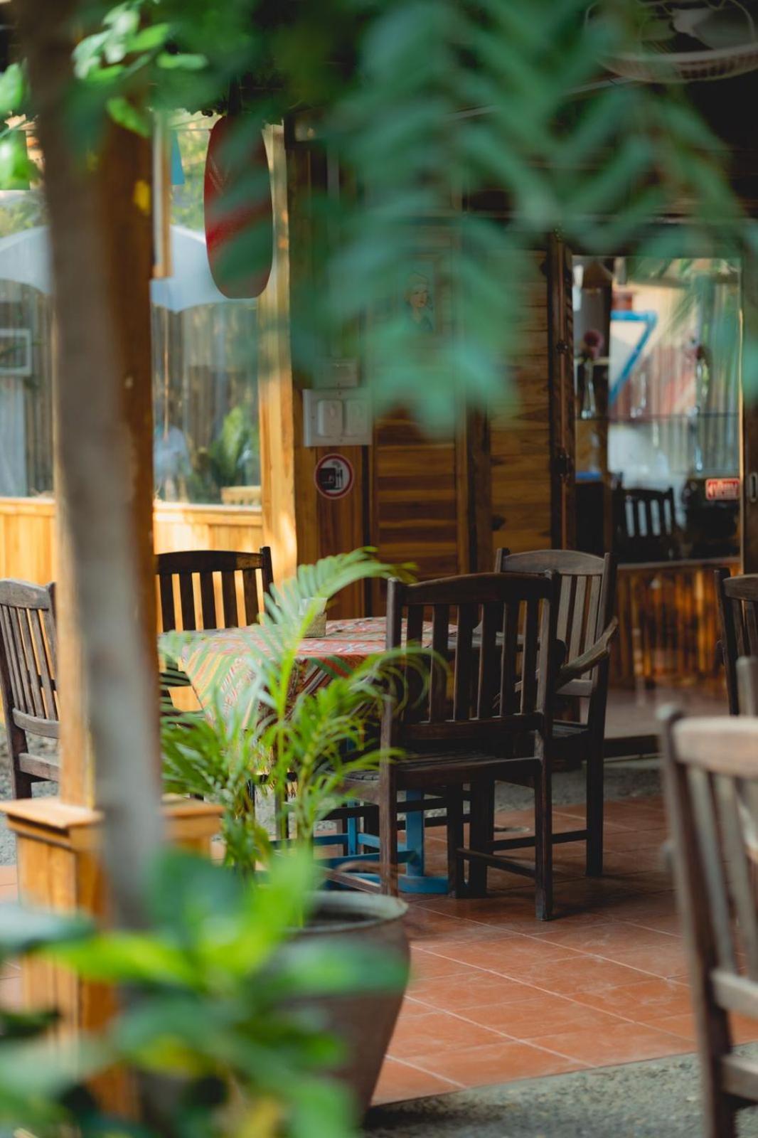Chanthavong Hostel Luang Prabang Exterior photo